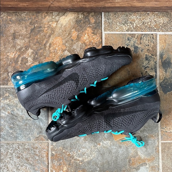 Men’s Nike Air VaporMax 2023 Flyknit Size 12 - Picture 3 of 7